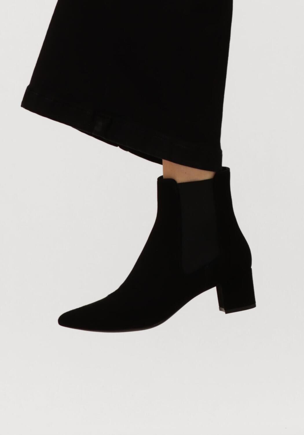 Schwarze UNISA Stiefeletten JURI - large