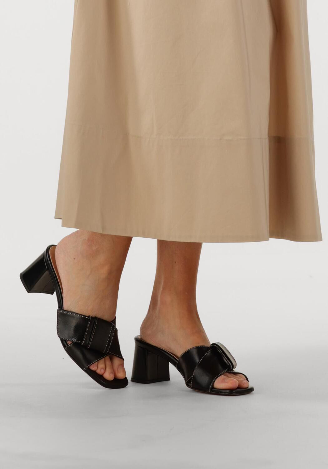 Schwarze NOTRE-V Mules 46652/G - large