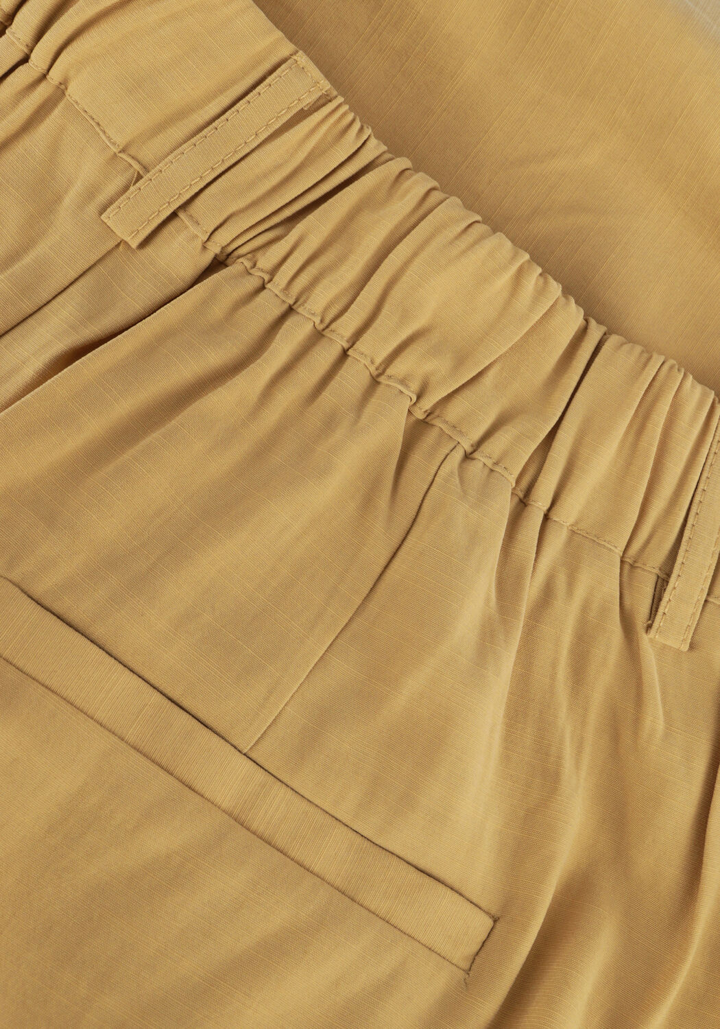 Gelbe Y.A.S. Hosen YASPETRINA HMW SHORTS - large