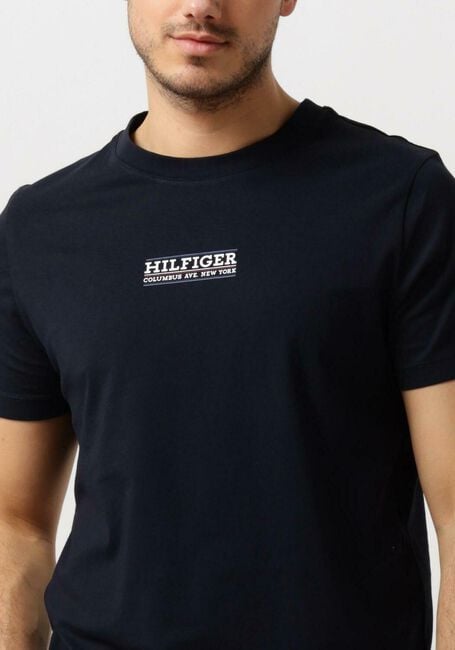 Dunkelblau TOMMY HILFIGER T-shirt SMALL HILFIGER TEE - large