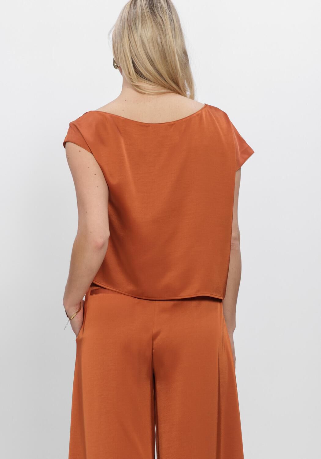 Orangene DANTE6 Tops & T-shirts DANTE6-ROAM SATIN DRAPEY TOP - large