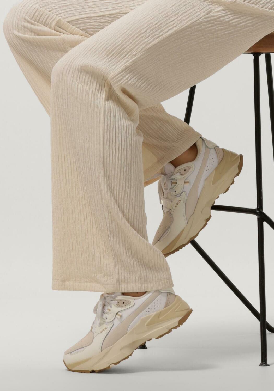 Wei&szlig;e PUMA Sneaker Low ORKID SELFLOVE WNS - large