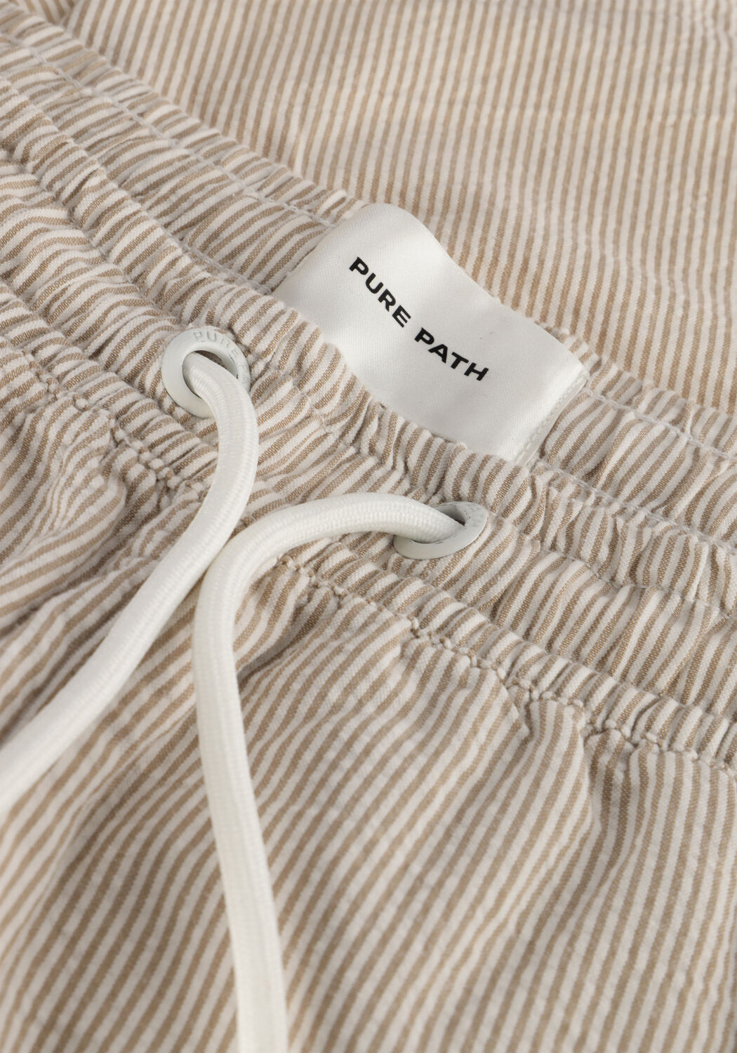 Taupe PURE PATH Kurze Hose SEERSUCKER SHORT WITH CORDS AND FRONT POCKETS - large