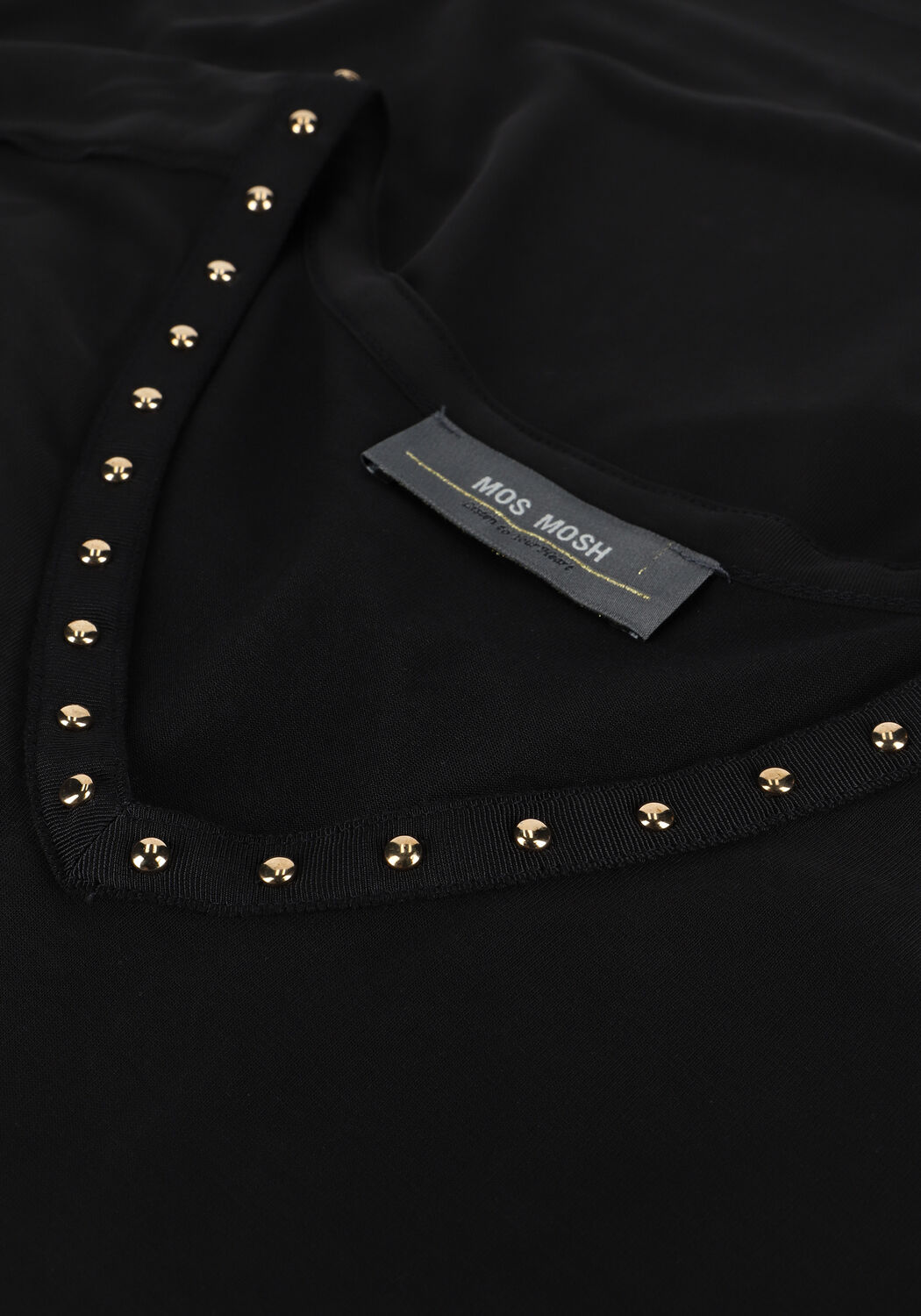 Schwarze MOS MOSH T-shirt GROA V-SS TEE - large