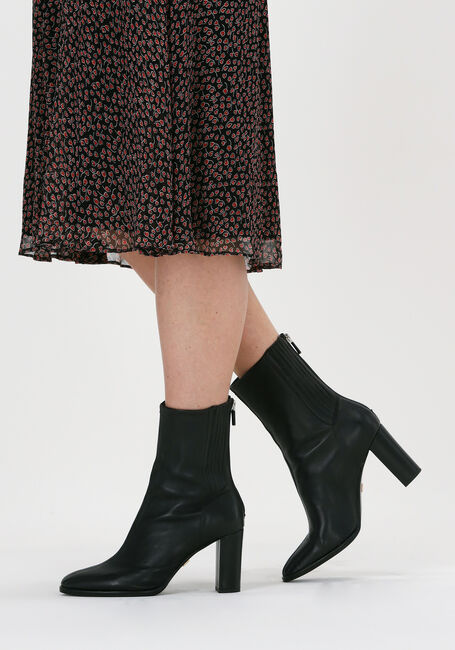 Schwarze LOLA CRUZ Stiefeletten 040T14BK - large