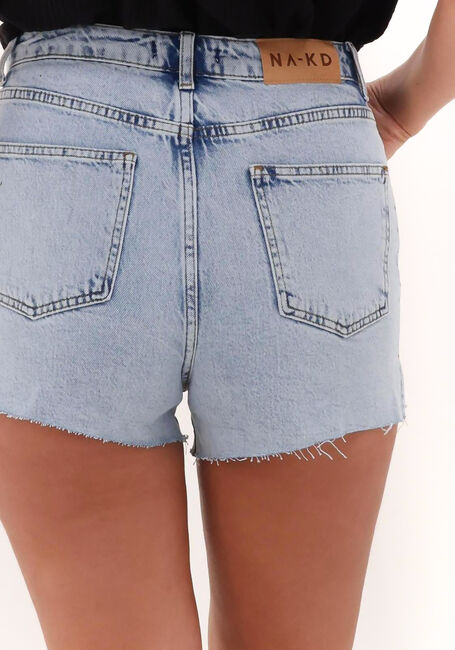 Blaue NA-KD Jeans RAW HEM SLIT DENIM SHORTS - large