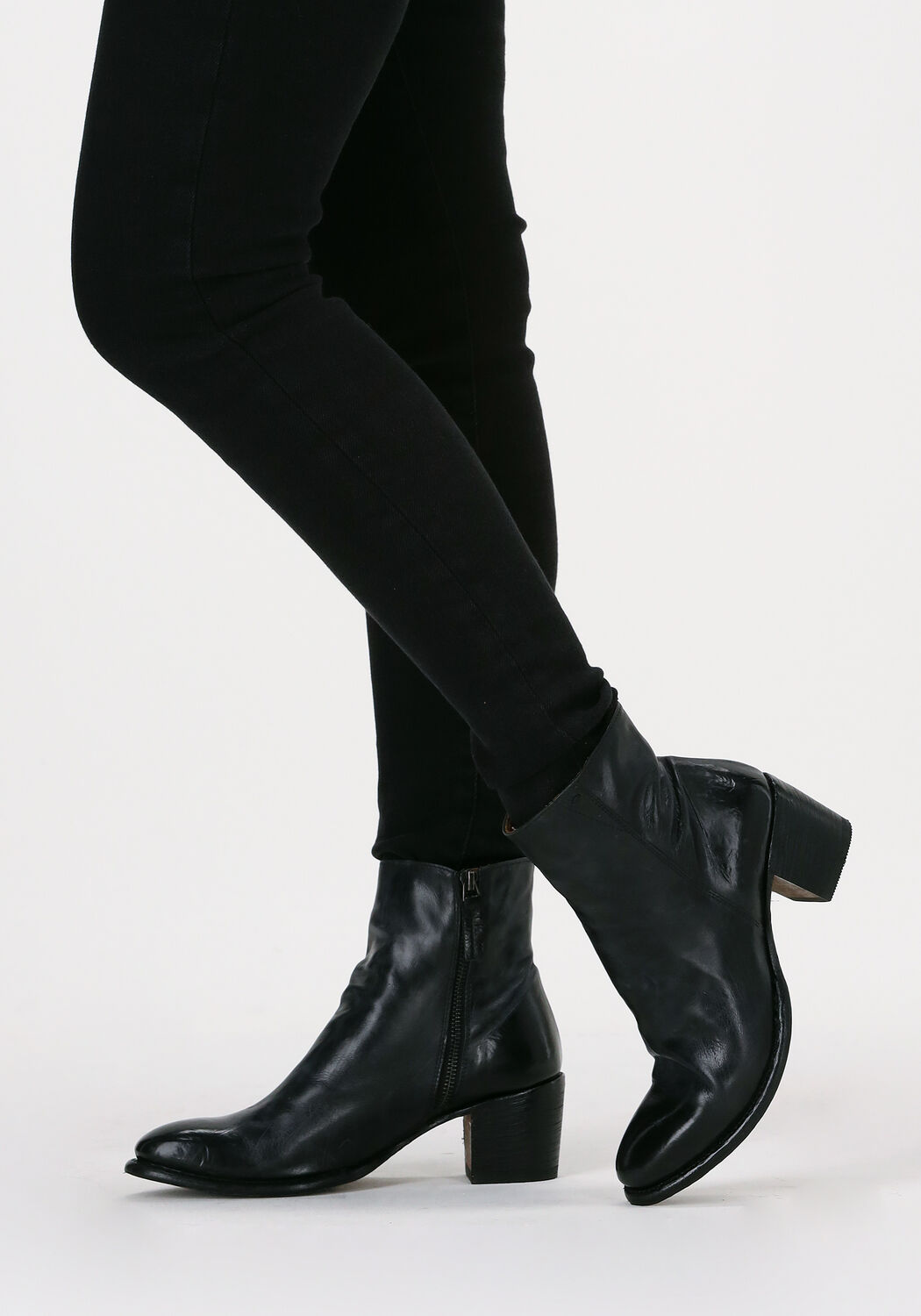 Schwarze CORDWAINER Stiefeletten 40010 - large