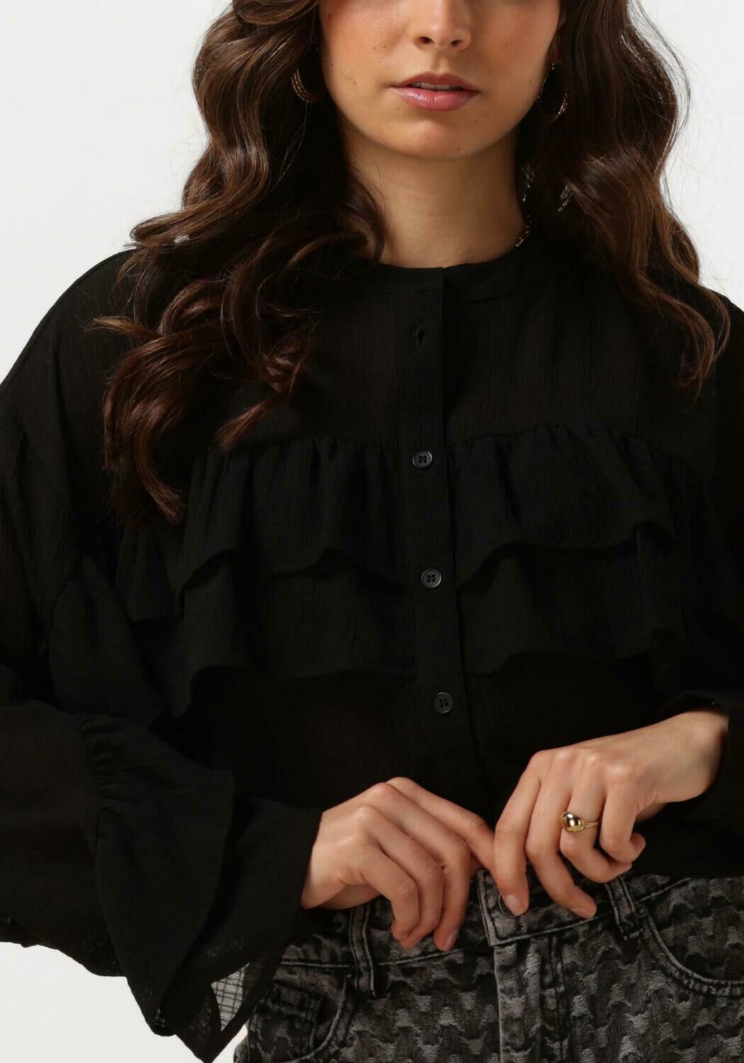 Schwarze ALIX THE LABEL Bluse LADIES WOVEN STRUCTURED CHIFFON RUFFLE BLOUSE Omoda