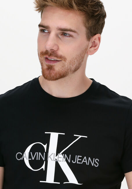 Schwarze CALVIN KLEIN T-shirt ICONIC MONOGRAM SS SLIM TEE - large
