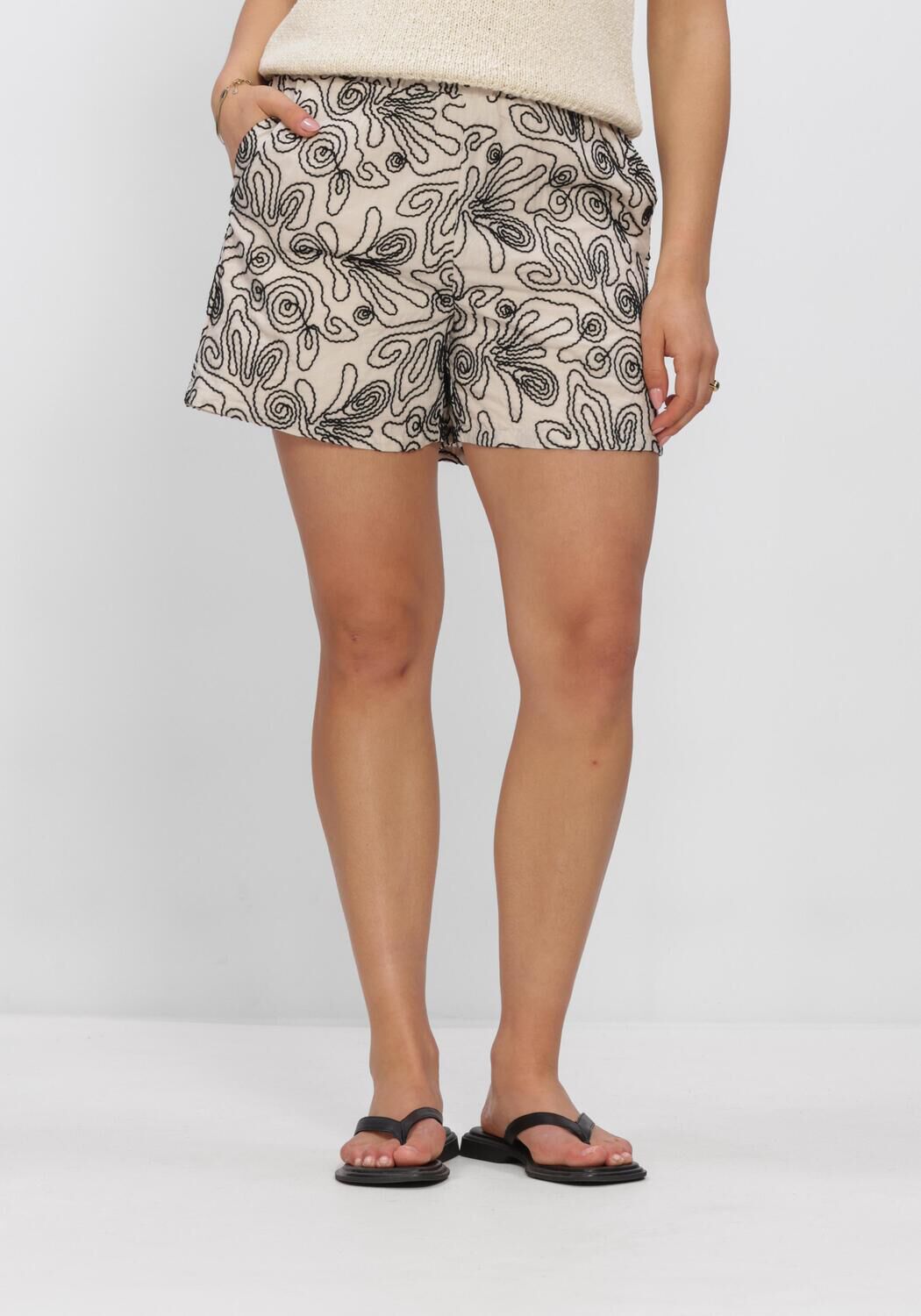 Beige OBJECT Kurze Hosen OBJKERRY HW SHORTS - large