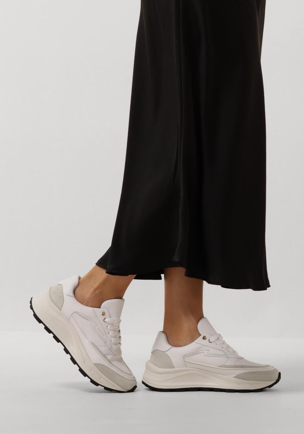 Wei&szlig;e NUBIKK Sneaker Low OBERON NORA - large