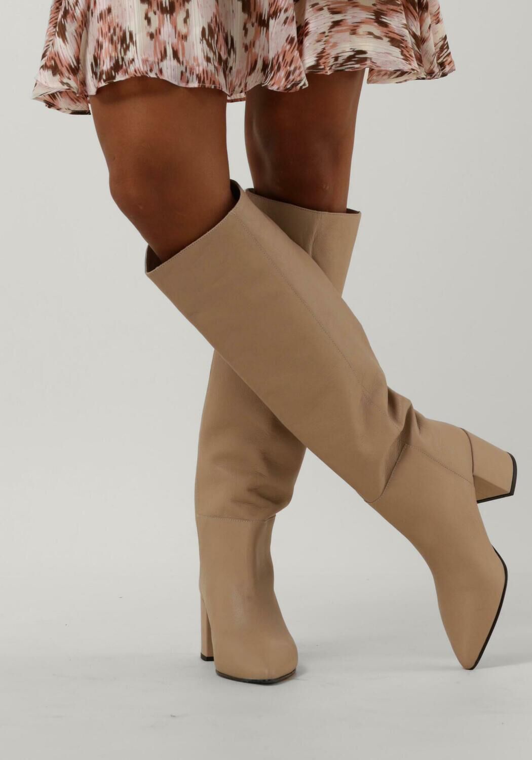 Taupe NUBIKK Hohe Stiefel ISA BELLA - large