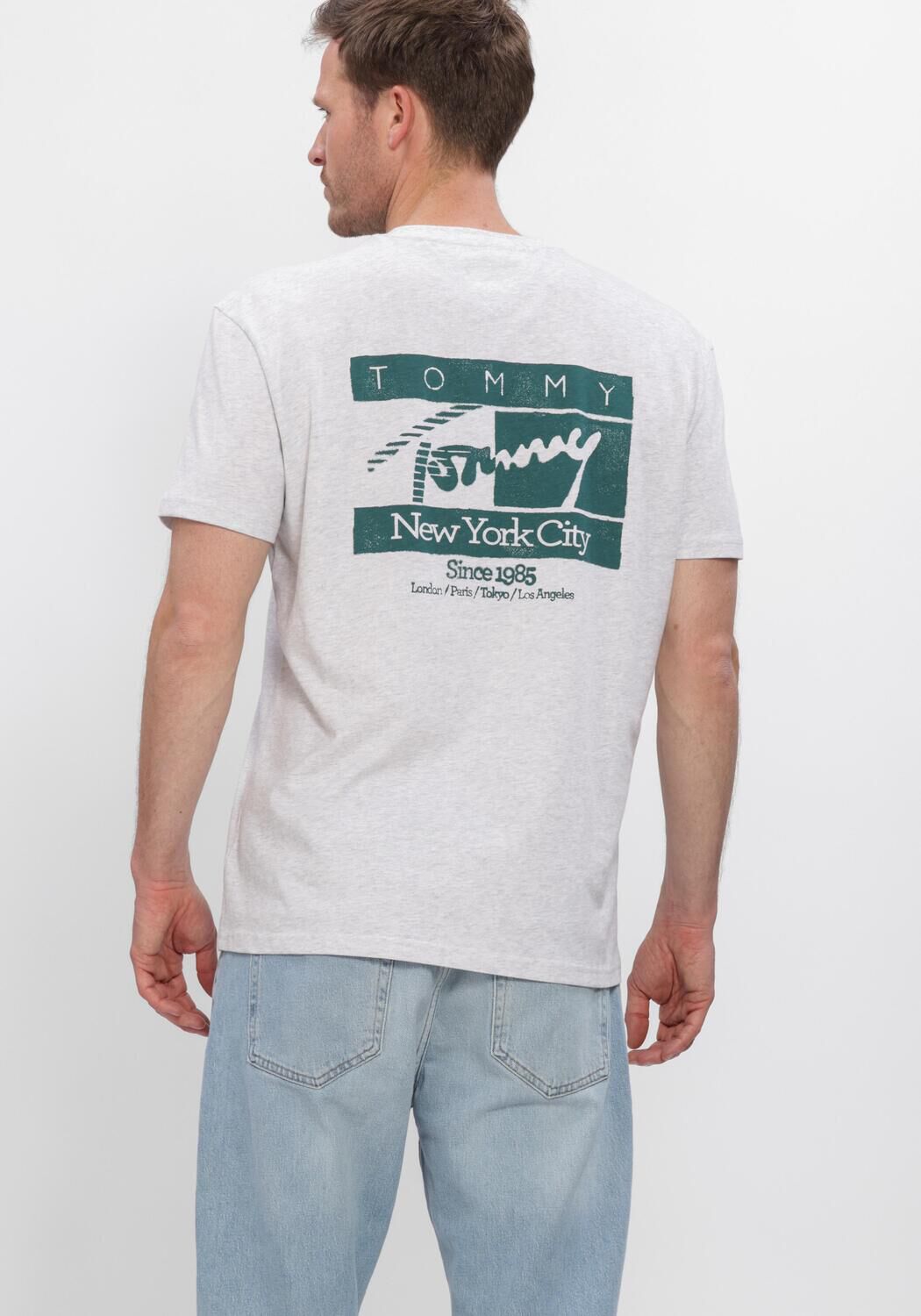 Hellgrau TOMMY JEANS T-shirt TJM REG SIGN FLAG SS TEE EXT - large