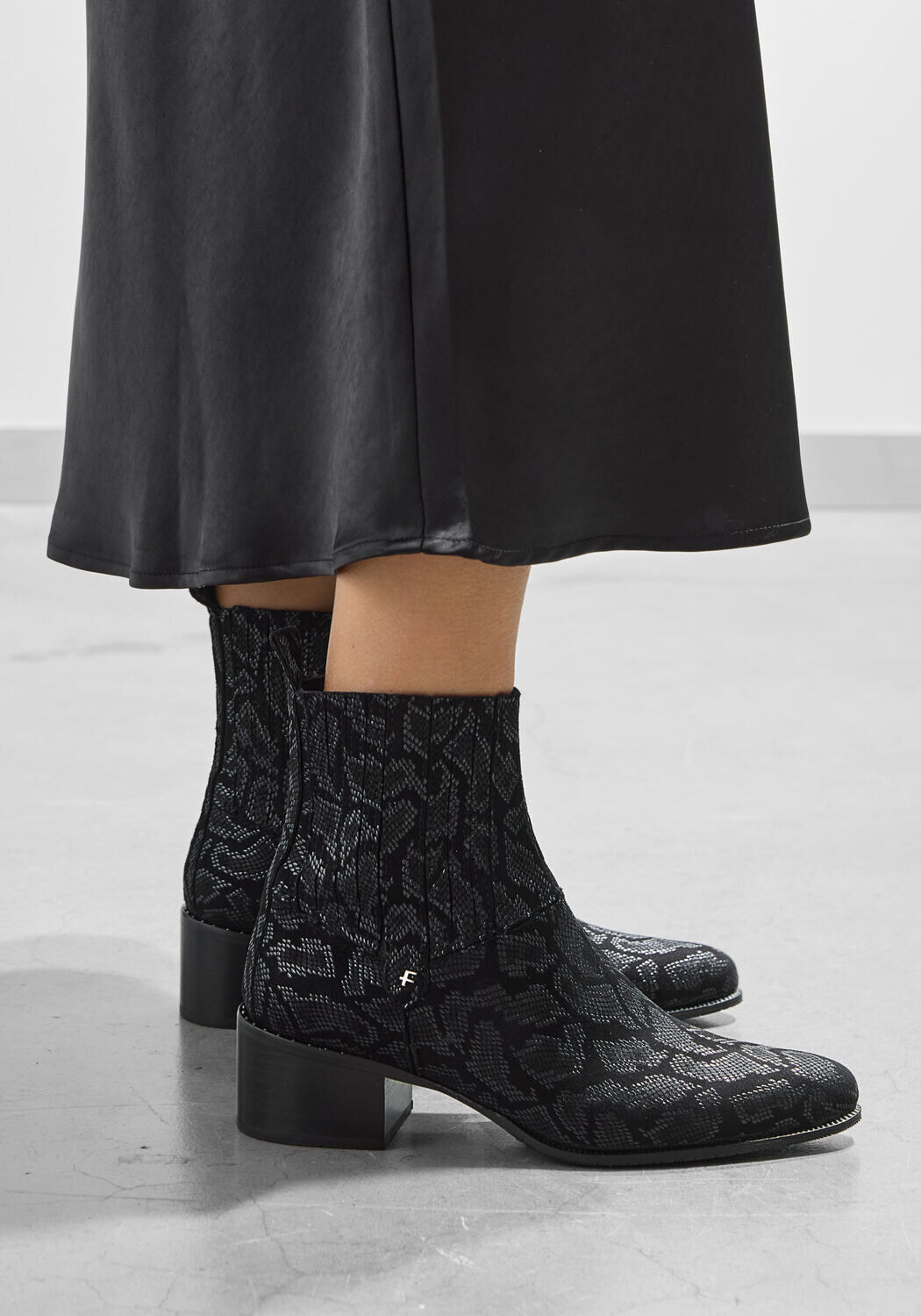 Schwarze FLORIS VAN BOMMEL Stiefeletten EVI 01.11 - large