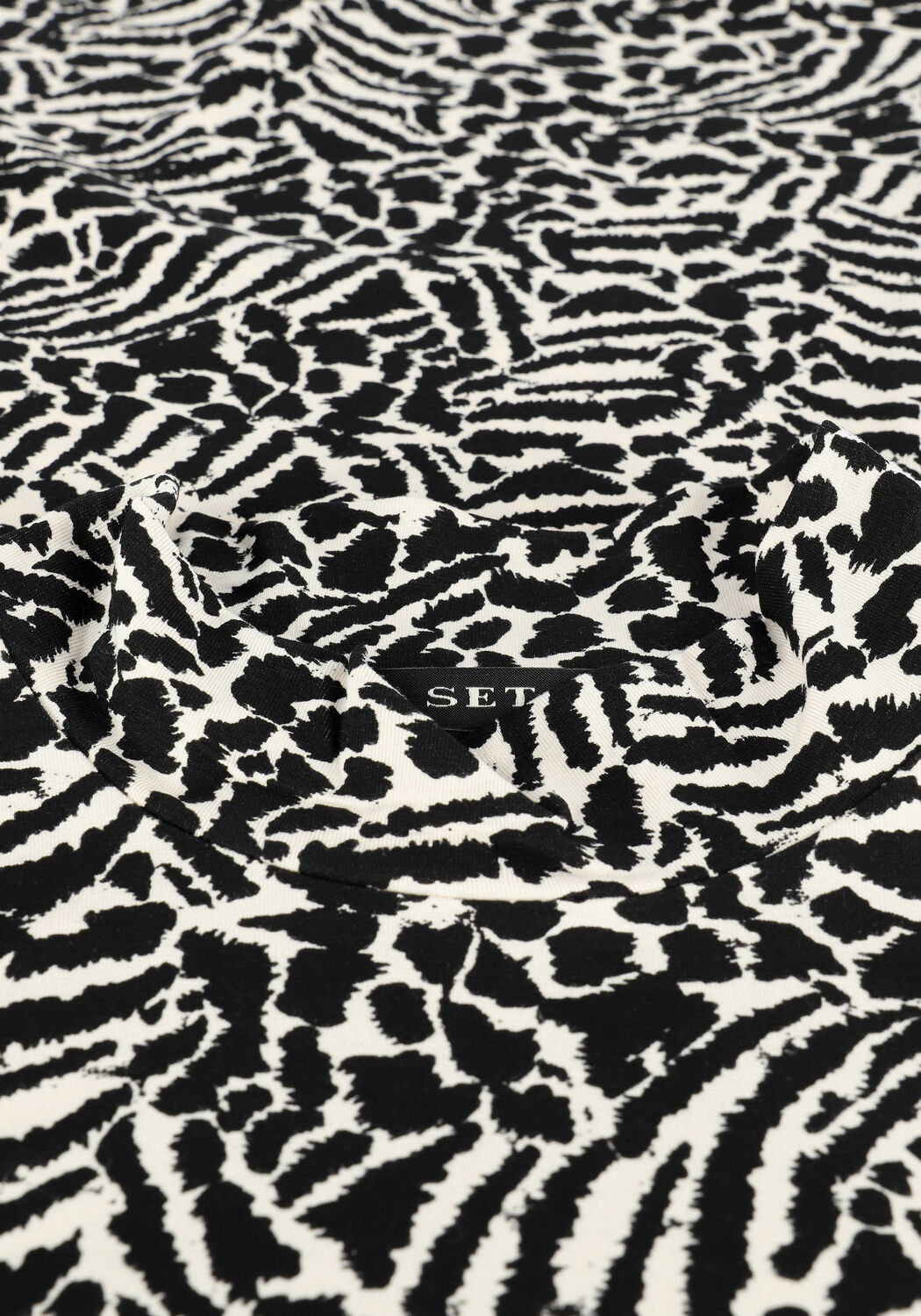 Schwarze SET Midikleid 73913 - large