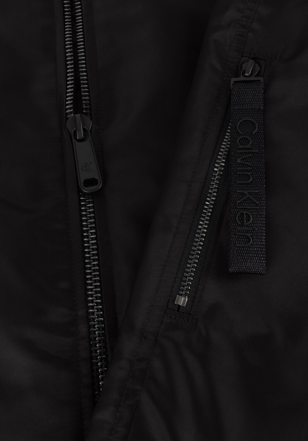 Schwarze CALVIN KLEIN Wattierte Jack LS NYLON PADDED HERO BOMBER - large