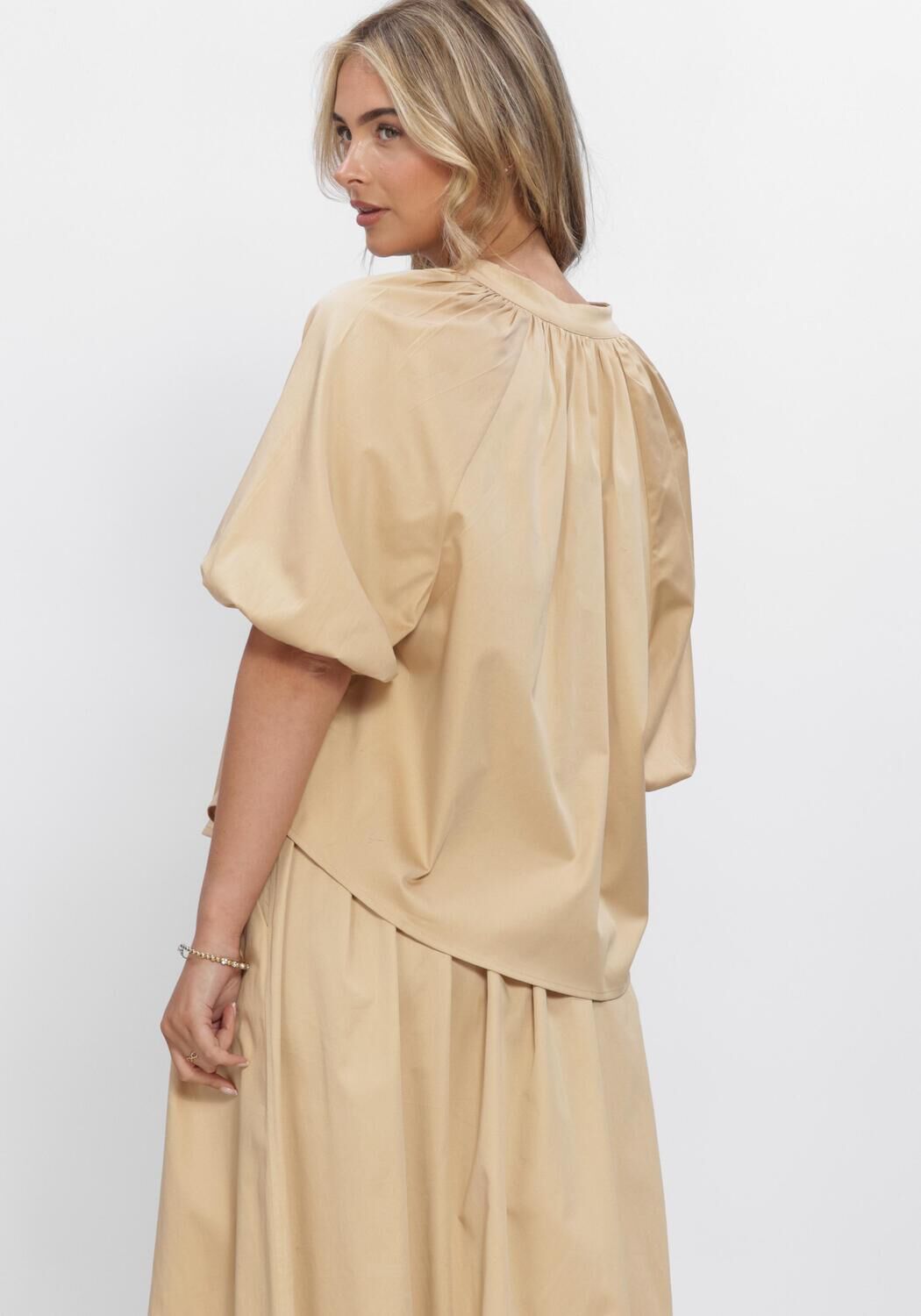 Beige AMAYA AMSTERDAM Blusen ELSIE BLOUSE - large