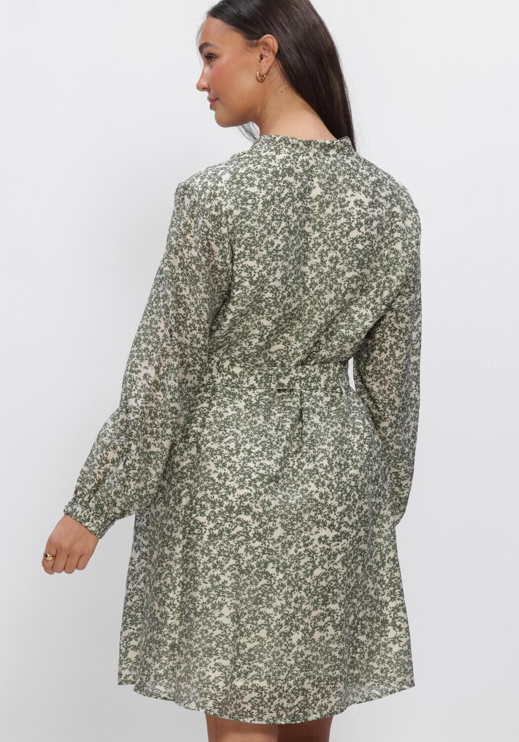 Wei&szlig;e MSCH COPENHAGEN Kleider MSCHSERAPHINA V DRESS AOP - large