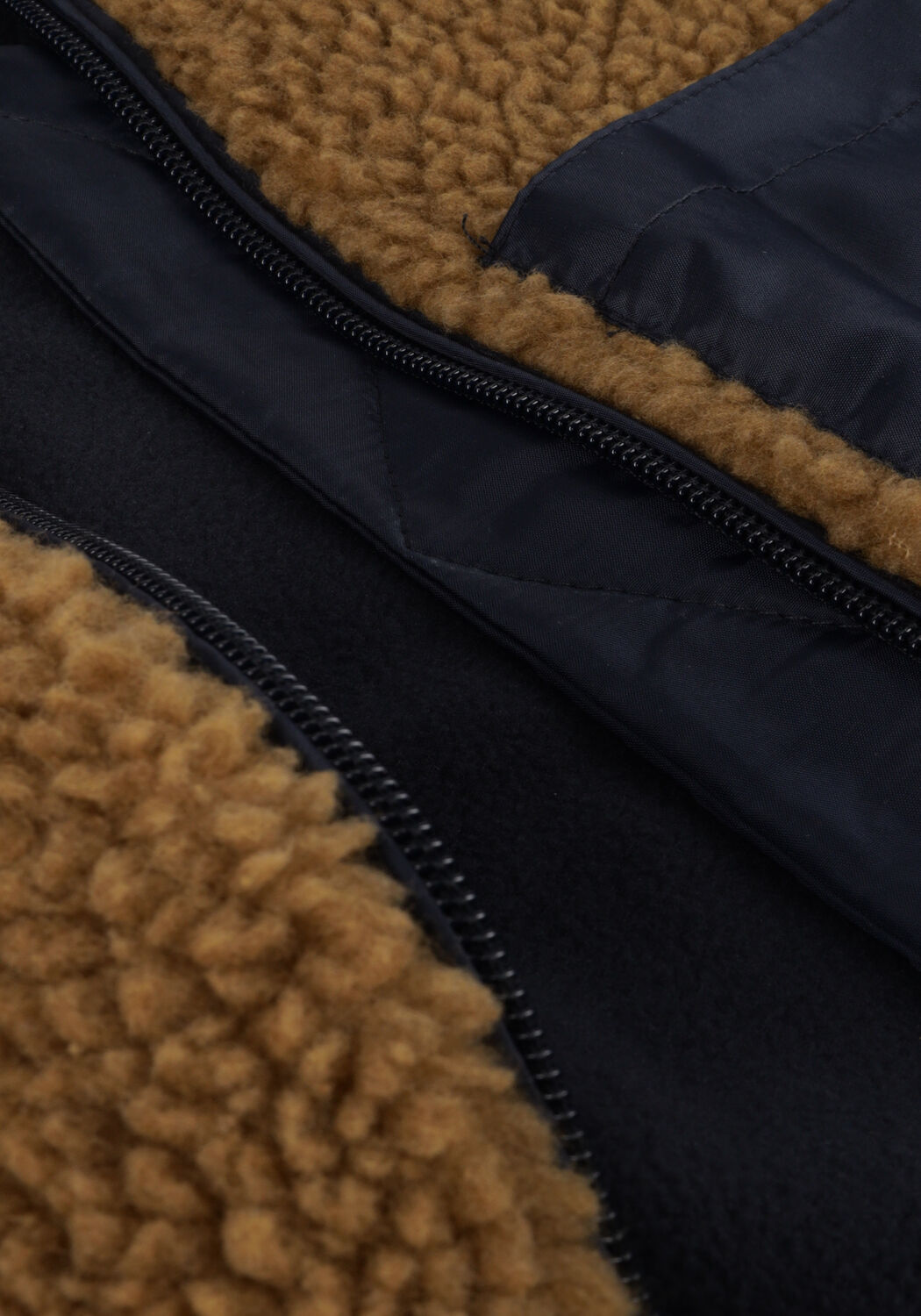 Braune COMMON HEROES Jack 2331-8250 - large