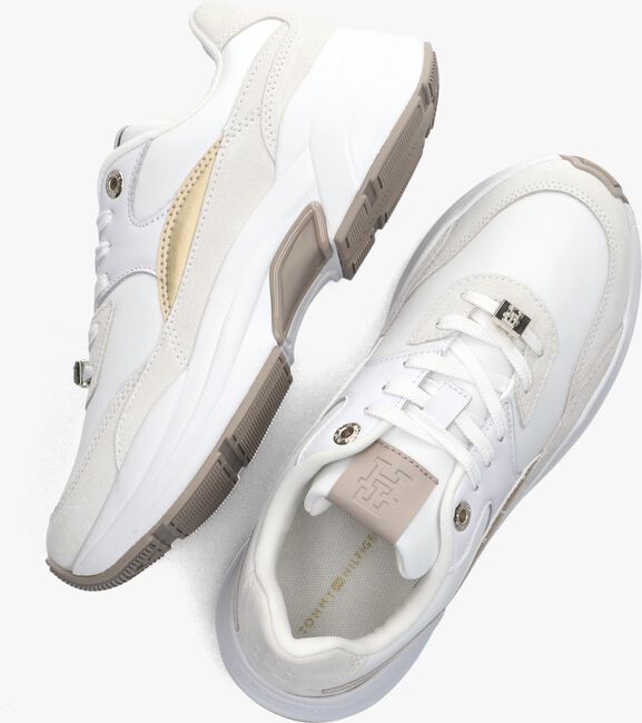 Weiße Stoffschuhe Weiße Sneaker In Waschmaschine Waschen Weiße