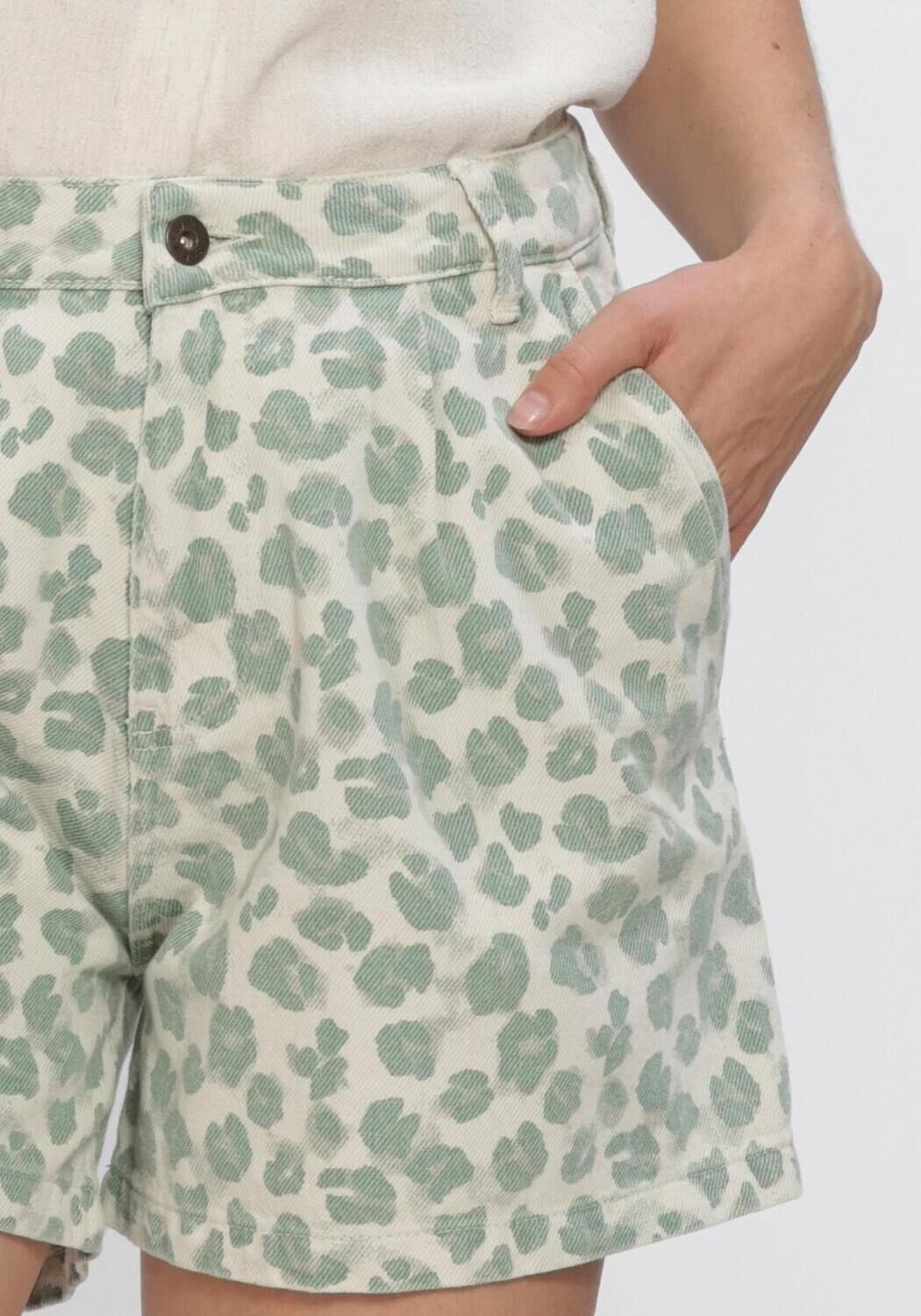 Ecru BY-BAR Kurze Hose JUNE GREEN CHEETAH SHORT - large