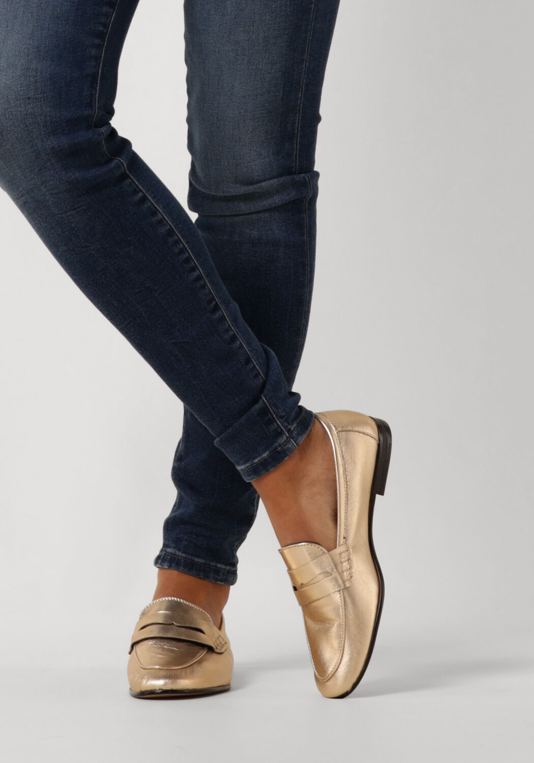 Goldfarbene TOMMY HILFIGER Loafer ESSENTIAL LAOFER - large