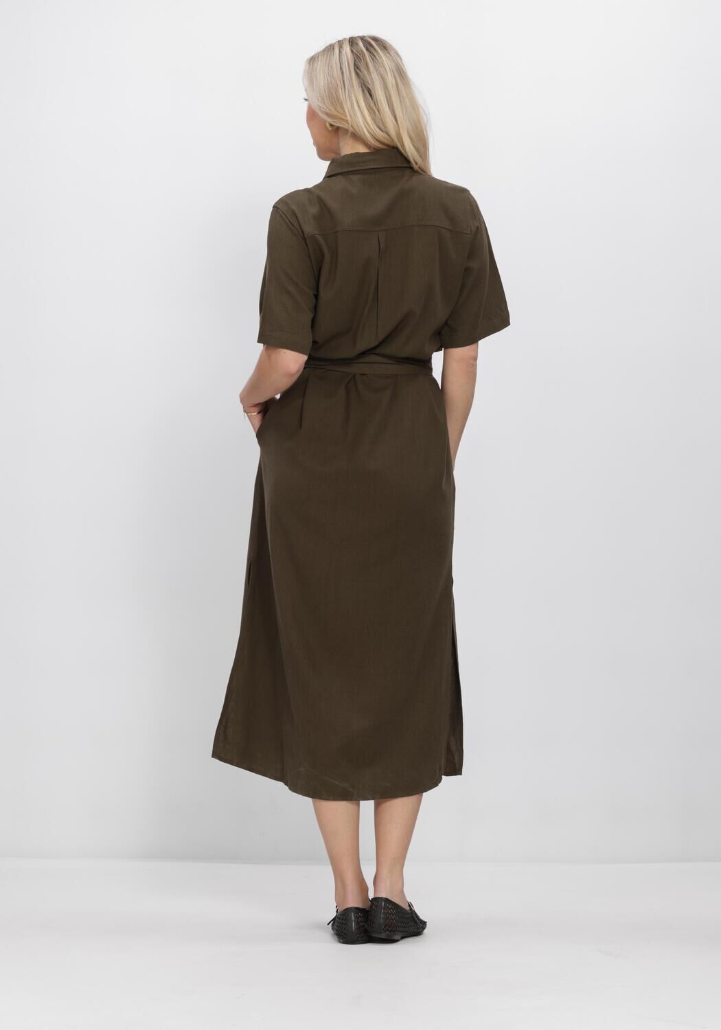 Dunkelblau MY ESSENTIAL WARDROBE Kleider MWDIAS SS BOXY SHIRTDRESS - large