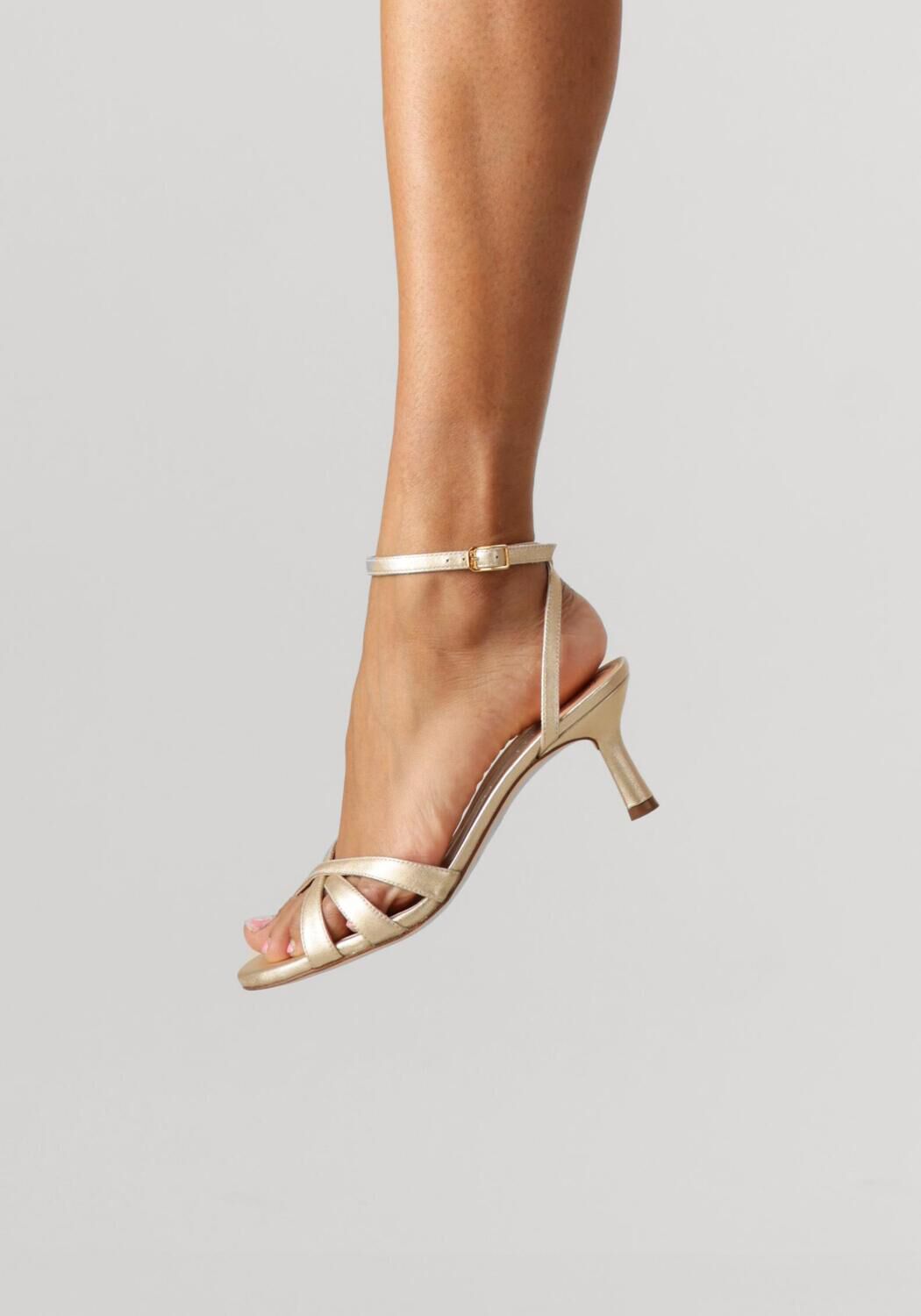 Goldfarbene UNISA Sandaletten mit Absatz NOMBU - large