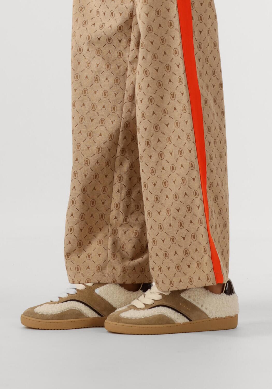 Beige NUBIKK Sneaker Low RAY OWEN STUDS - large