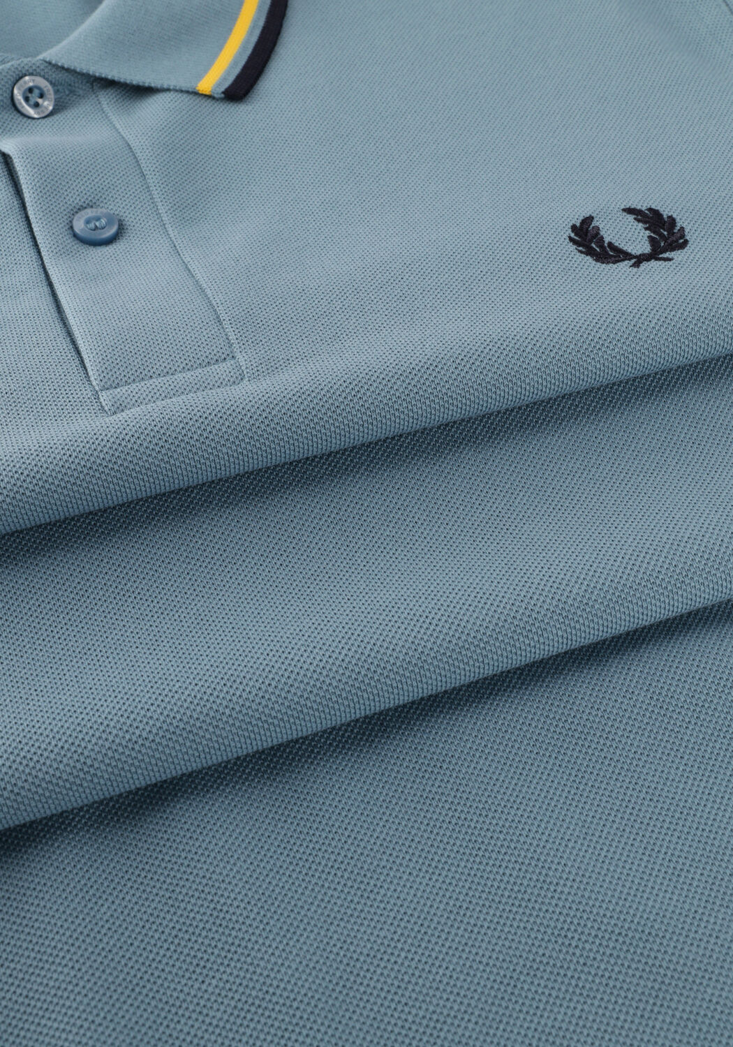 Hellblau FRED PERRY Polo-Shirt TWIN TIPPED FRED PERRY SHIRT - large