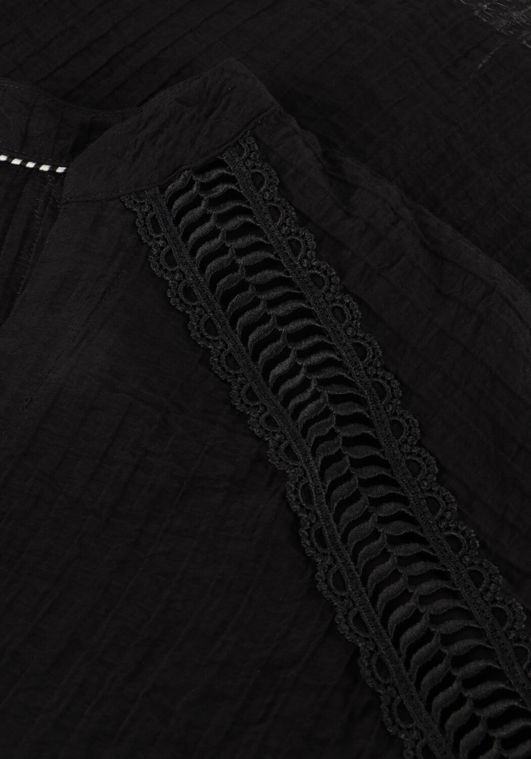 Schwarze CO'COUTURE Blusen SHINA LACE V-SHIRT - large