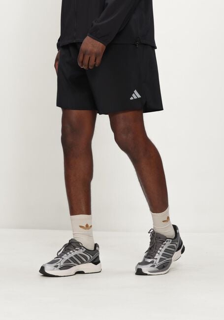 Schwarze ADIDAS Sportshorts RUN ESS SHOR M - large