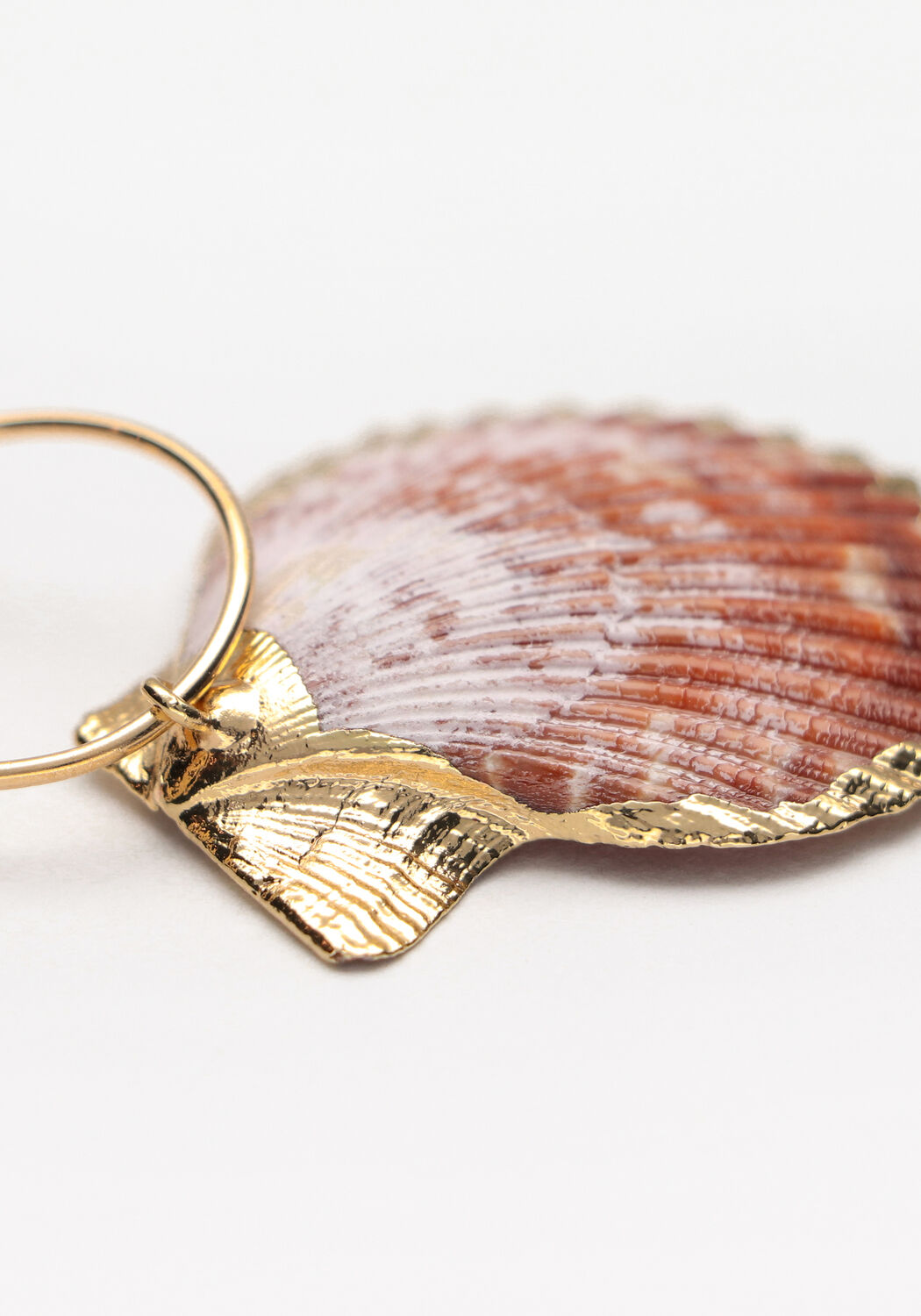 Goldfarbig NOTRE-V Ohrringe OORBEL PLATTE SCHELP - large