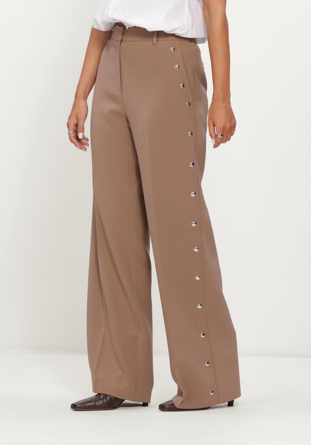 Braune DANTE6 Hosen VEY STUDDED SMART PANTS - large