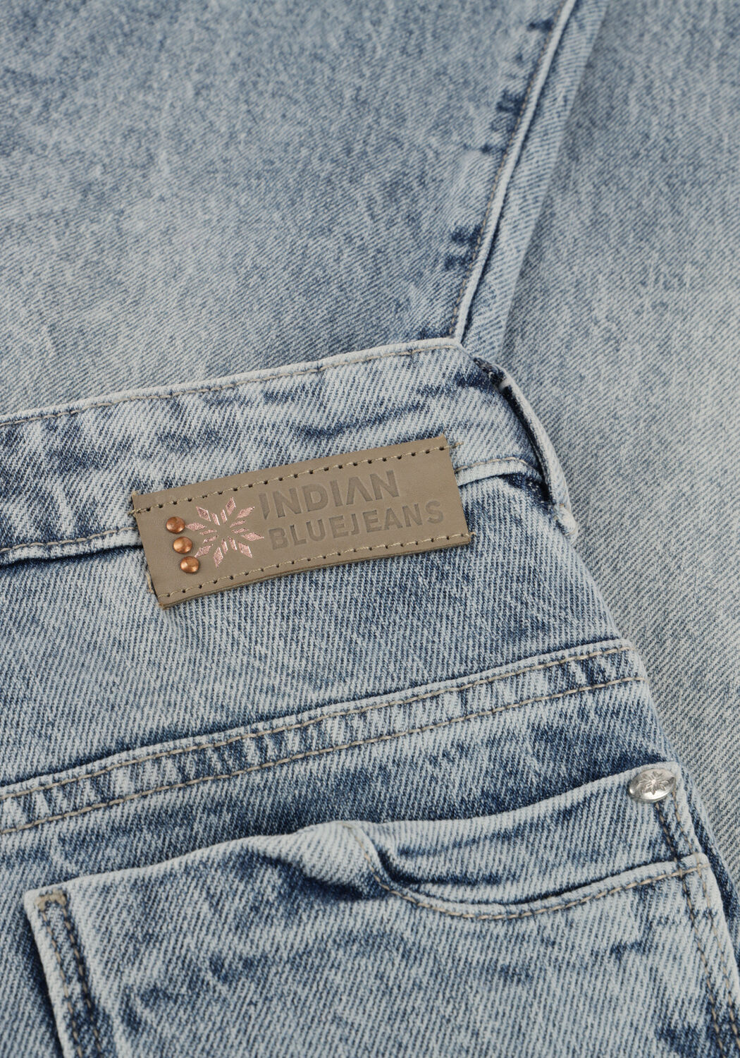 Hellblau INDIAN BLUE JEANS Wide jeans WIDE FIT MEDIUM DENIM - large