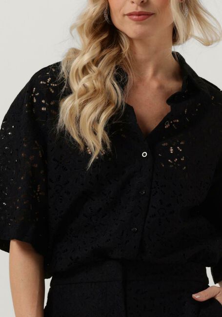 Schwarze SELECTED FEMME Blusen SLFKAROLA 2/4 OVERSIZE LACE SHIRT - large