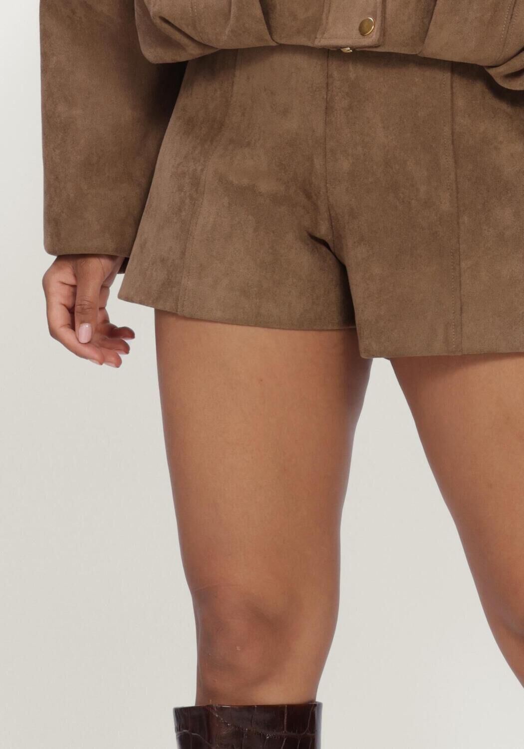 Braune JOSH V Kurze Hose VIK PANTS - large