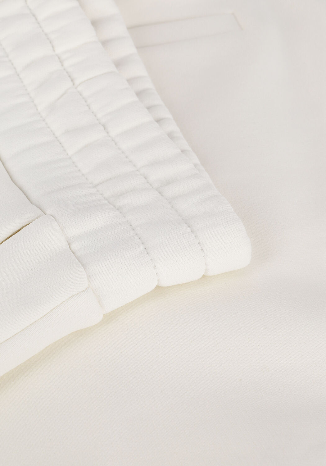 Wei&szlig;e LUNE ACTIVE Jogginghose KATIE SHORT - large