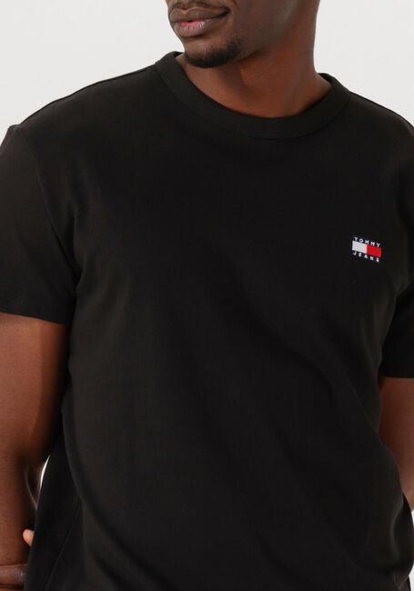 Schwarze TOMMY JEANS T-shirt TJM REG BADGE TEE EXT - large
