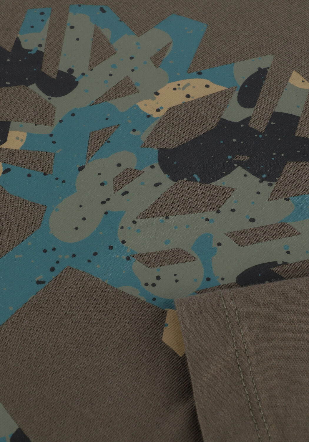 Gr&uuml;ne TIMBERLAND T-shirt SS TREE LOGO SEASONAL CAMO TEE - large