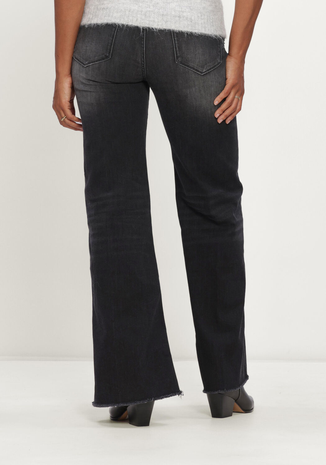 Schwarze CIRCLE OF TRUST Flared jeans MARLOW DNM - large