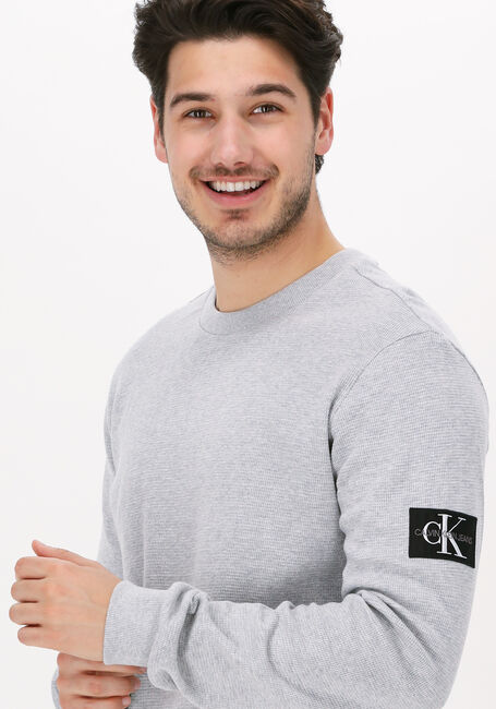 Graue CALVIN KLEIN Sweatshirt BADGE WAFFLE LS TEE - large