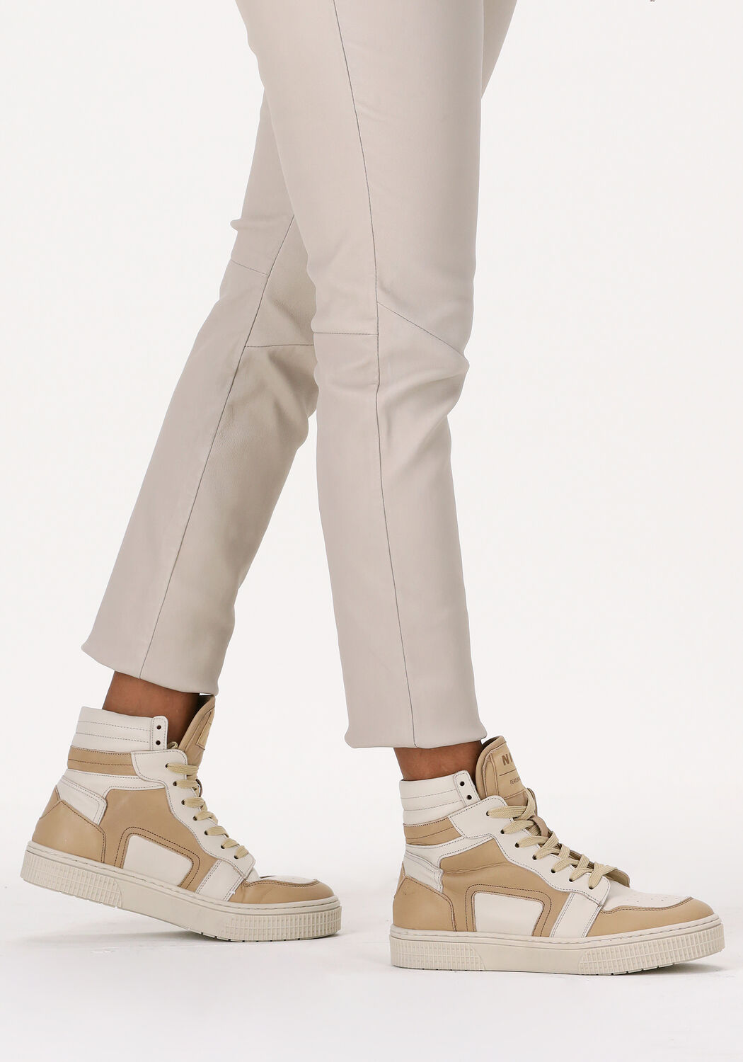 Camelfarbene NIKKIE Sneaker High LIVIA SNEAKER - large