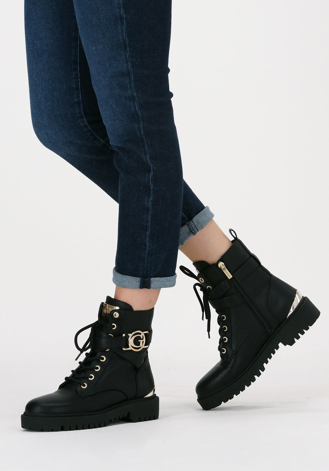 Schwarze GUESS Schn&uuml;rboots ODANNA - large