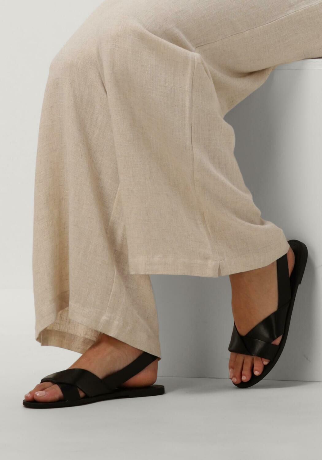 Schwarze VAGABOND SHOEMAKERS Sandalen TIA 2.0 001 - large