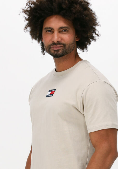 Beige TOMMY JEANS T-shirt TJM TOMMY BADGE TEE - large