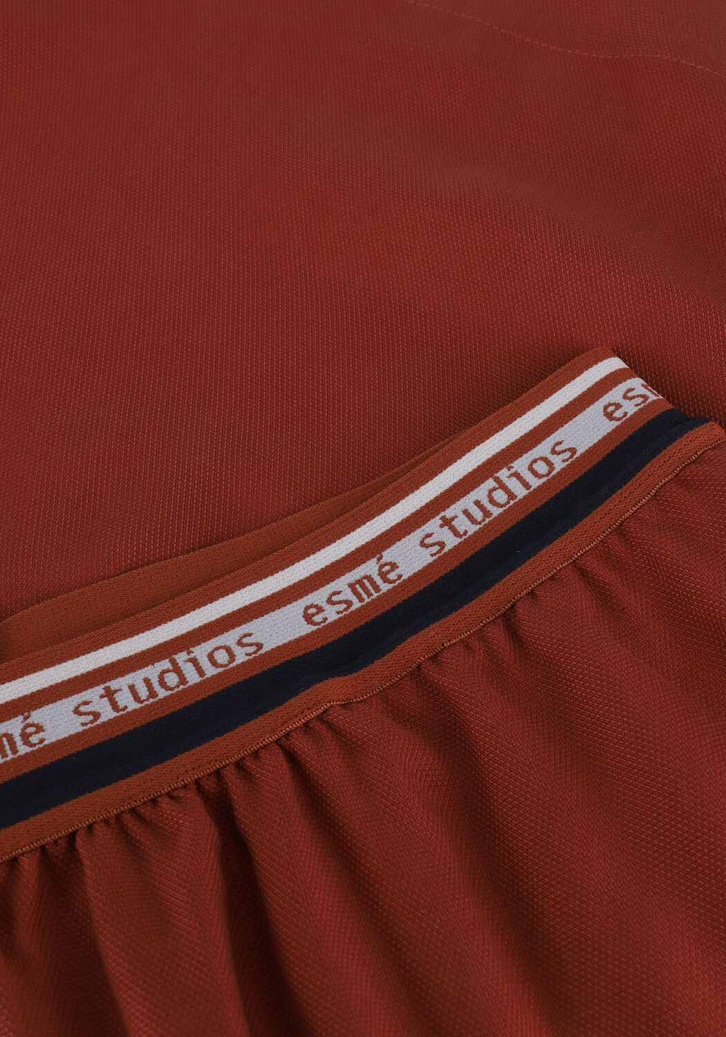 Rote ESM&Eacute; STUDIOS Kurze Hose HENA HIGH WAIST SHORT - large