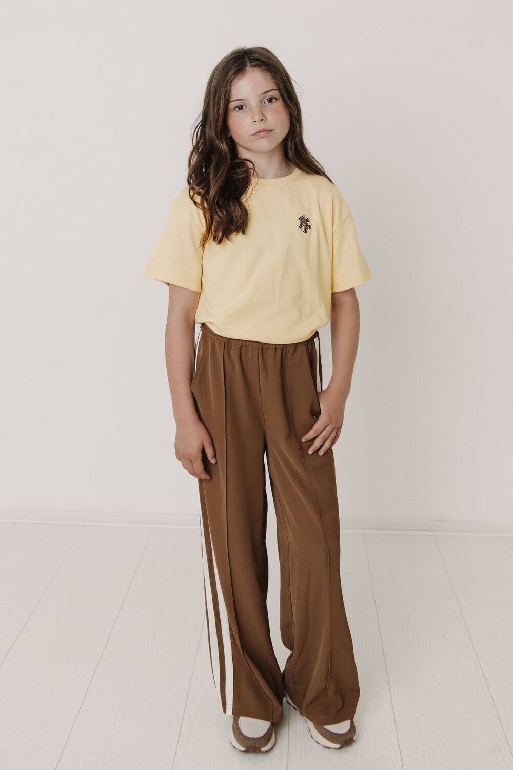 Braune FRANKIE & LIBERTY Weite Hose TEGAN TRACKSUIT PANT - large