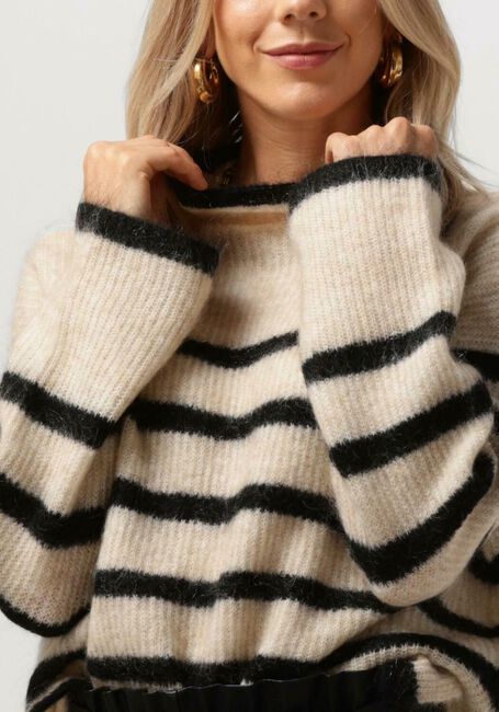 Sand SECOND FEMALE Pullover OVALIS KNIT T-NECK - large