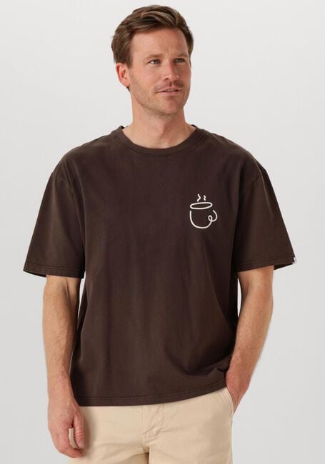 Braune ANERKJENDT T-shirt AKVILLADS ESPRESSO PRINT S/S TEE - large